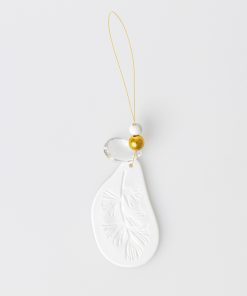 Alternative view of Glasornament „Kiefernzweig“ aus Porzellan