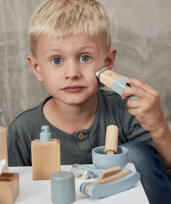 Alternative view of Barber Set